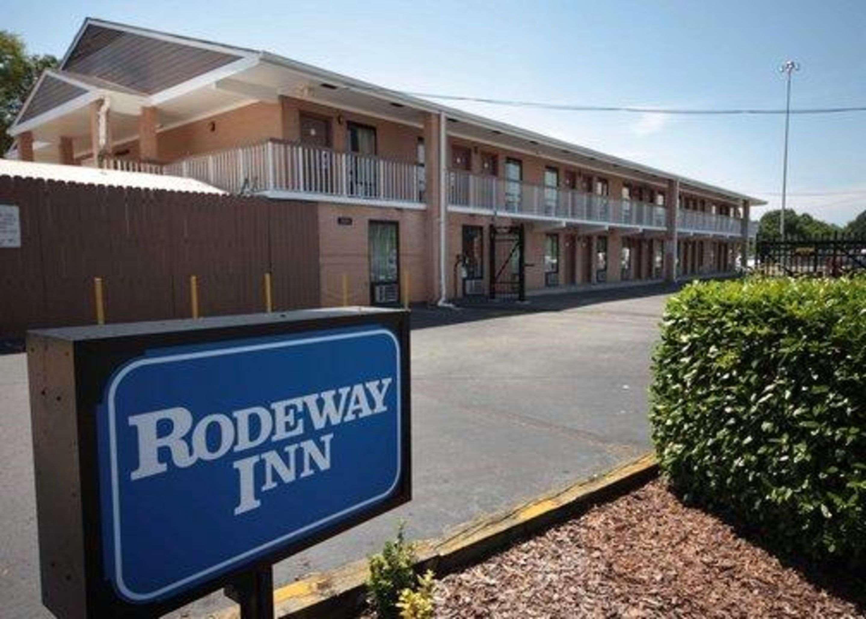 Rodeway Inn Charlotte Downtown Exterior photo